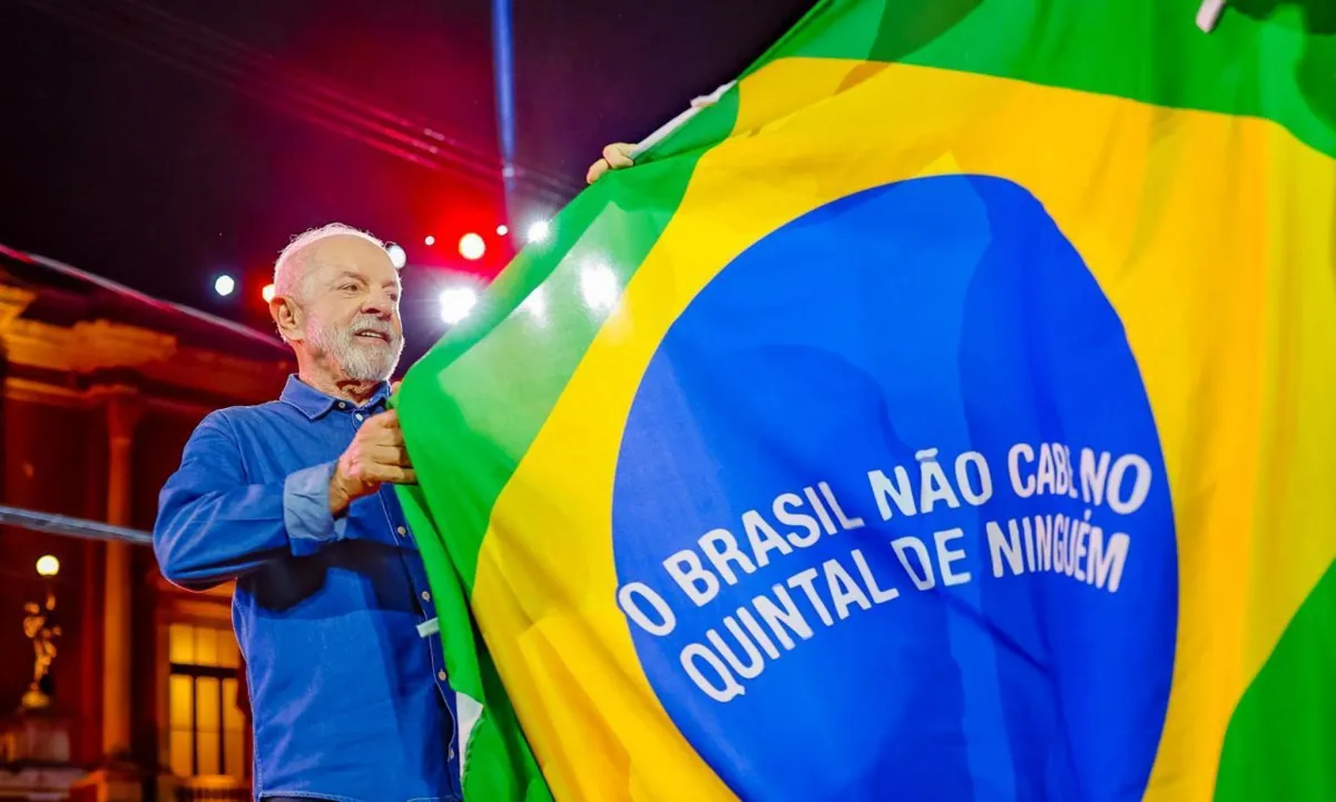 Lula adverte Trump a não interferir nas eleições brasileiras